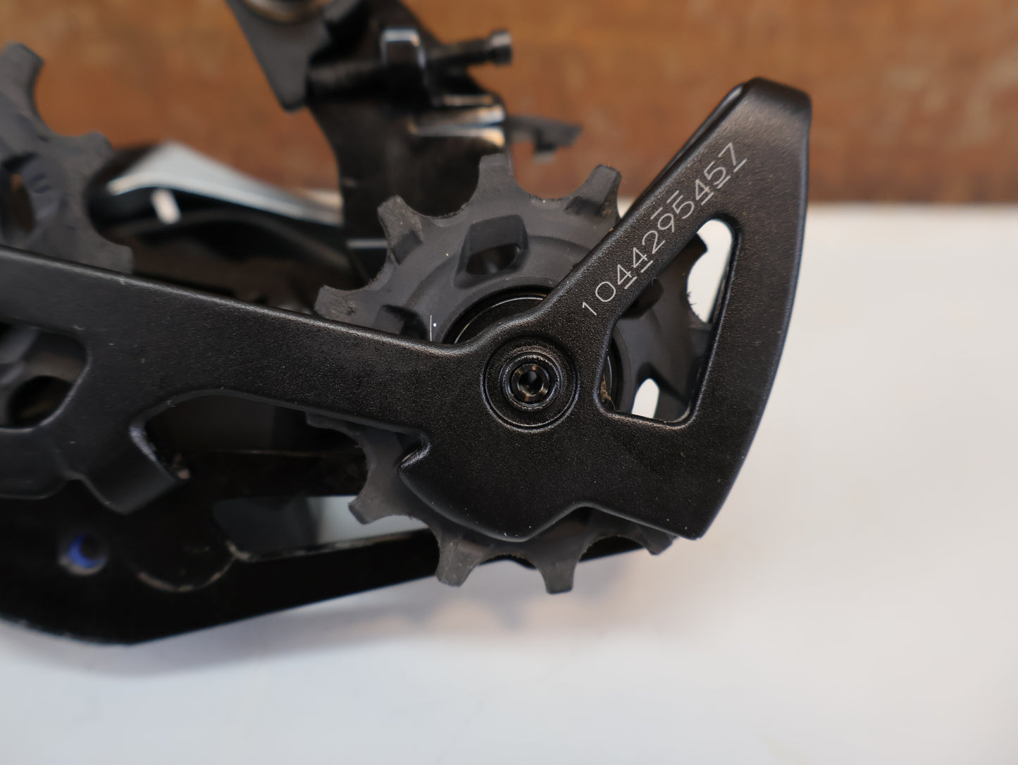 SRAM RED XPLR ETAP AXS SCHALTWERK / 12-FACH / 10-44T / KERAMIKLAGER
