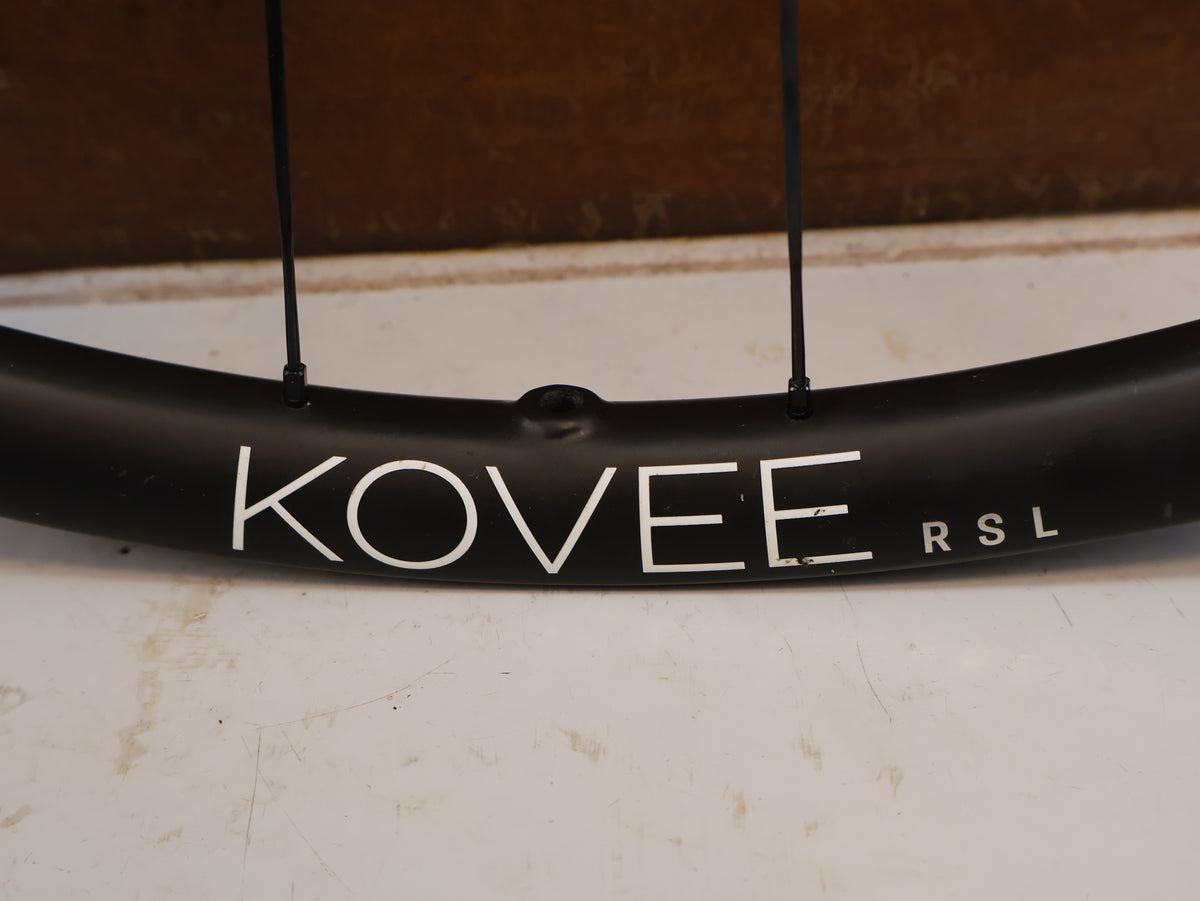 BONTRAGER KOVEE RSL 30 TEAM EDITION FRONT WHEEL 29 BOOST CARBON