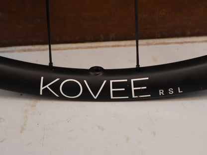 BONTRAGER KOVEE RSL 30 TEAM EDITION FRONT WHEEL 29 BOOST CARBON