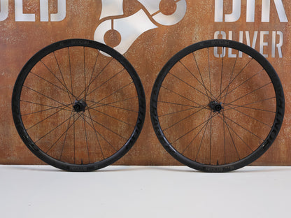 BONTRAGER AEOLUS PRO 3V CARBON LAUFRADSATZ / 25 MM INNENWEITE / RAPID DRIVE 108 / XDR