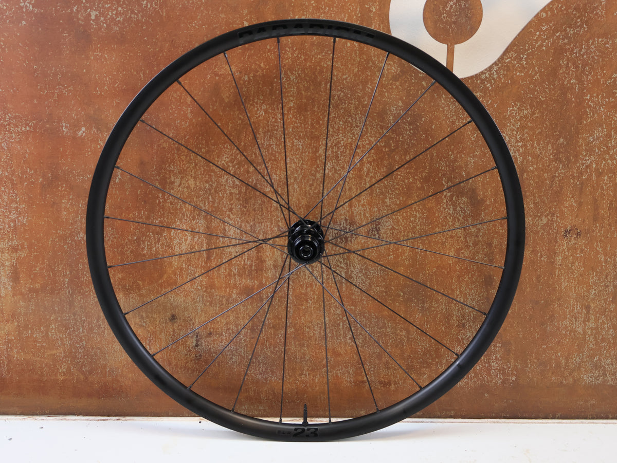 Bontrager Paradigm 23 TLR Laufradsatz 28 Zoll Disc HG