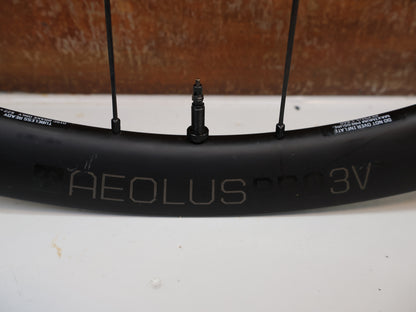 BONTRAGER AEOLUS PRO 3V CARBON LAUFRADSATZ / 25 MM INNENWEITE / RAPID DRIVE 108 / XDR