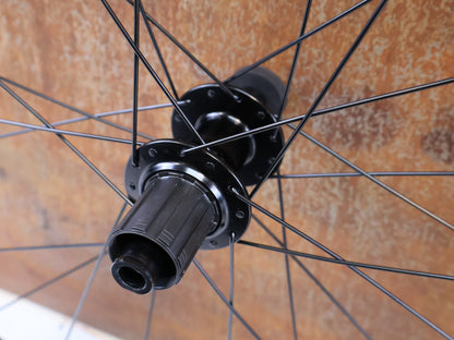 Bontrager Paradigm 23 TLR Laufradsatz 28 Zoll Disc HG