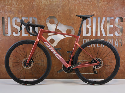 BMC ROADMACHINE 01 THREE / GRÖSSE 54 CM / SRAM FORCE AXS / CRD-321 SL CARBON
