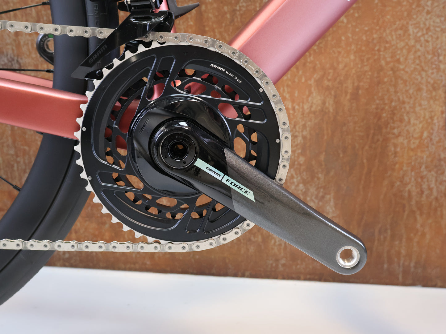 BMC ROADMACHINE 01 THREE / GRÖSSE 54 CM / SRAM FORCE AXS / CRD-321 SL CARBON