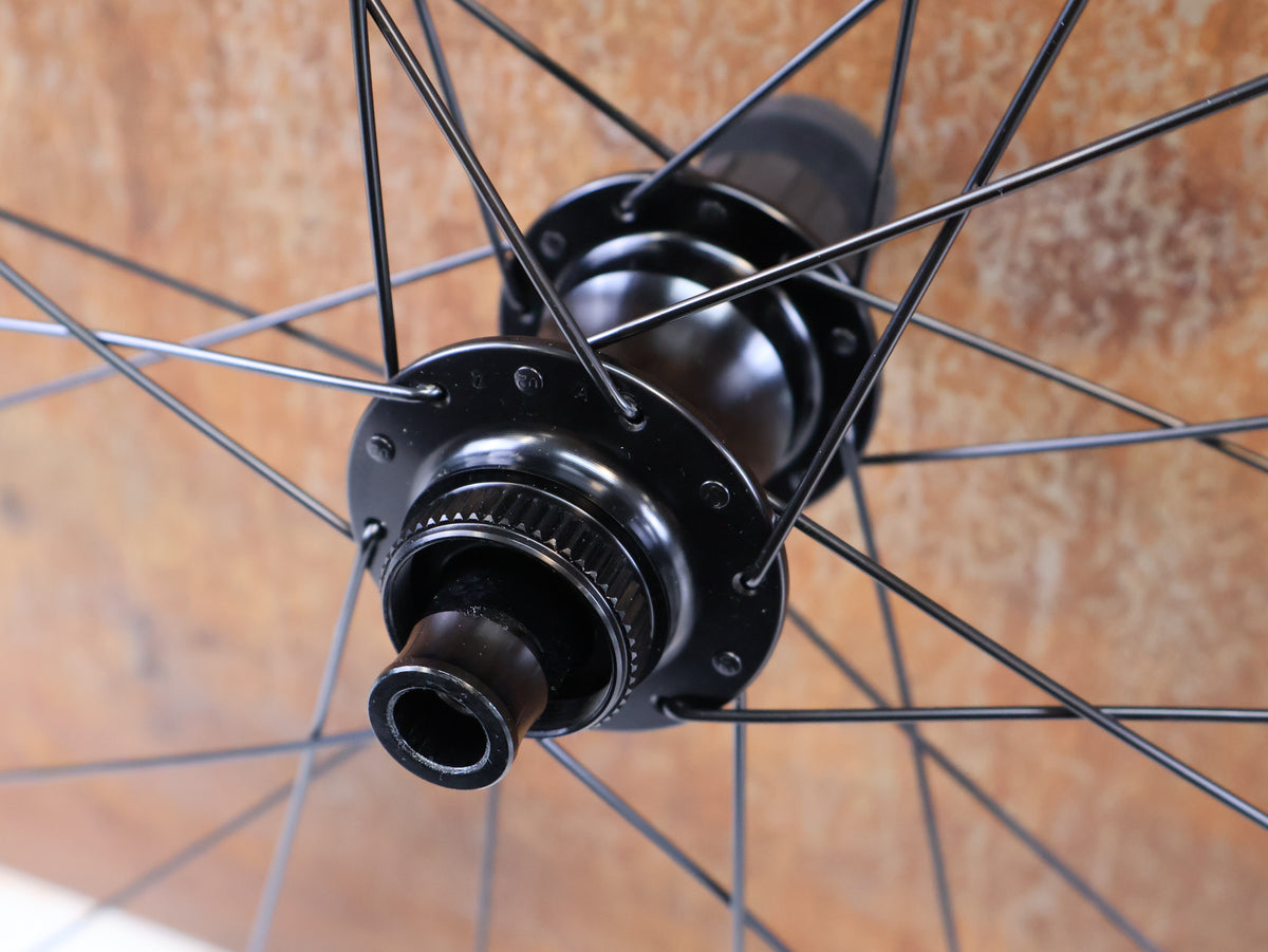 Bontrager Paradigm 23 TLR Laufradsatz 28 Zoll Disc HG