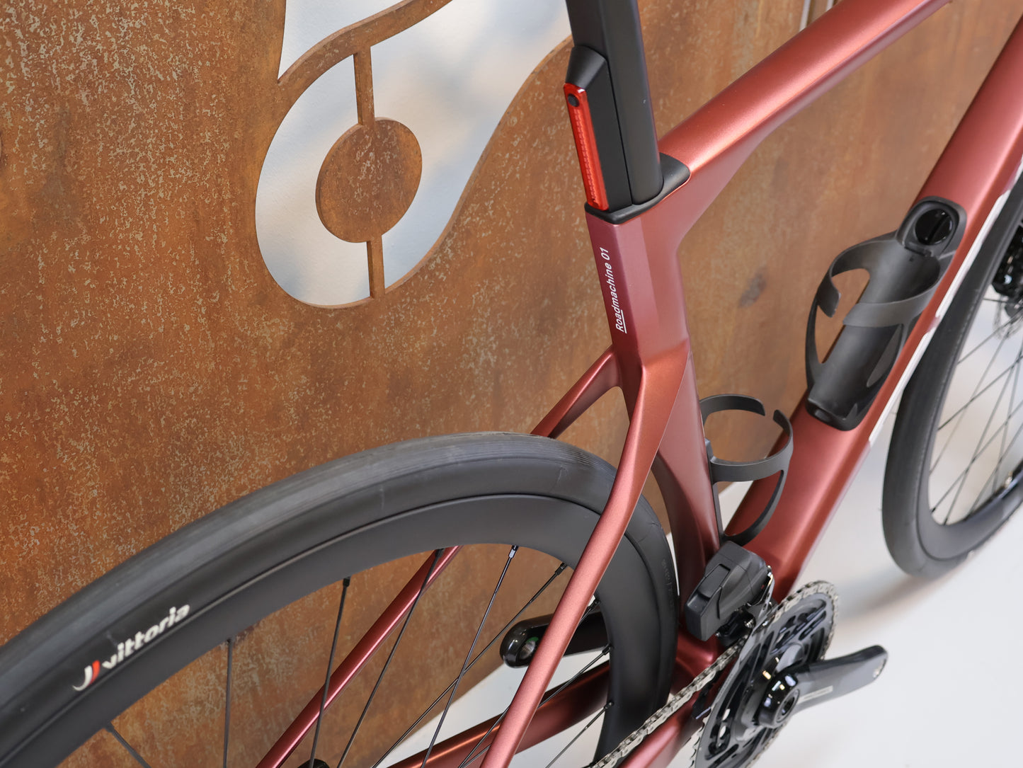 BMC ROADMACHINE 01 THREE / GRÖSSE 54 CM / SRAM FORCE AXS / CRD-321 SL CARBON