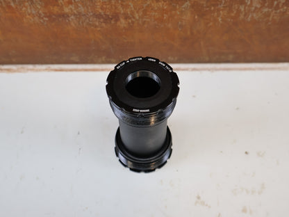 Praxis T47 Inboard Innenlager 85.5 mm Shimano 24 mm Trek OEM