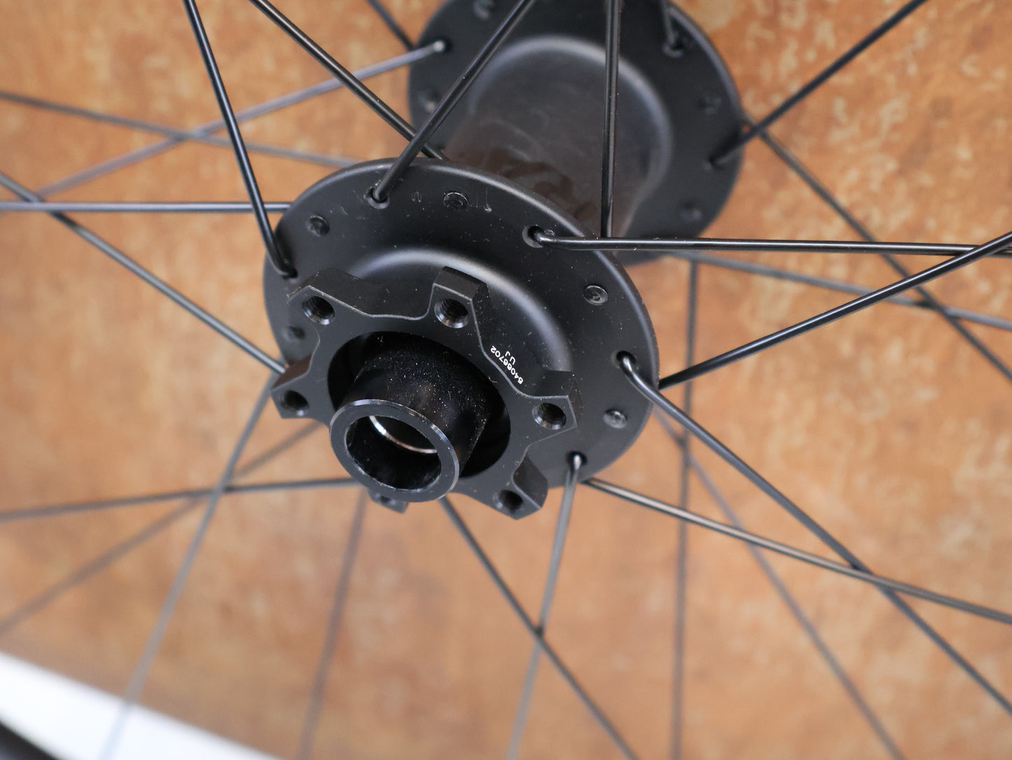 BONTRAGER LINE ELITE 30 TLR BOOST 29 MTB-VORDERRAD / OCLV CARBON