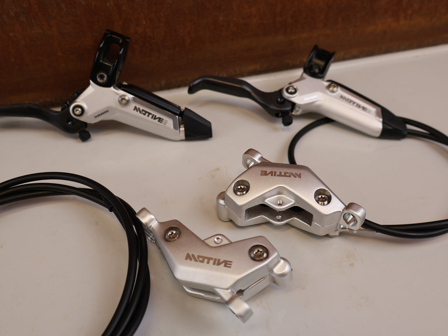 SRAM MOTIVE ULTIMATE STEALTH V2 SCHEIBENBREMSE SET/ 4-KOLBEN