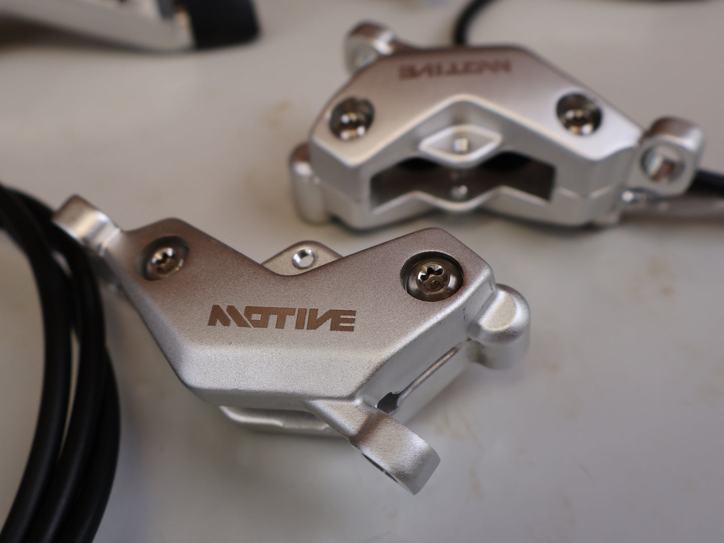 SRAM MOTIVE ULTIMATE STEALTH V2 SCHEIBENBREMSE SET/ 4-KOLBEN
