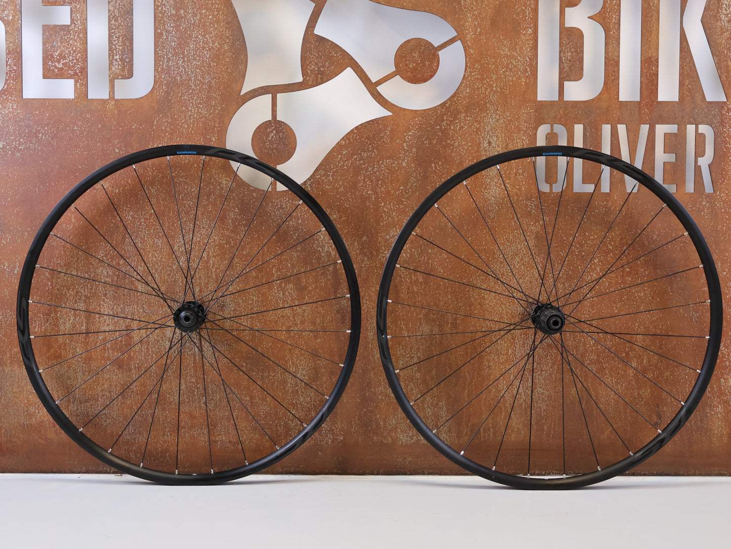 SHIMANO WH-RS171 CL 28 ZOLL LAUFRADSATZ CENTERLOCK / ROAD GRAVEL