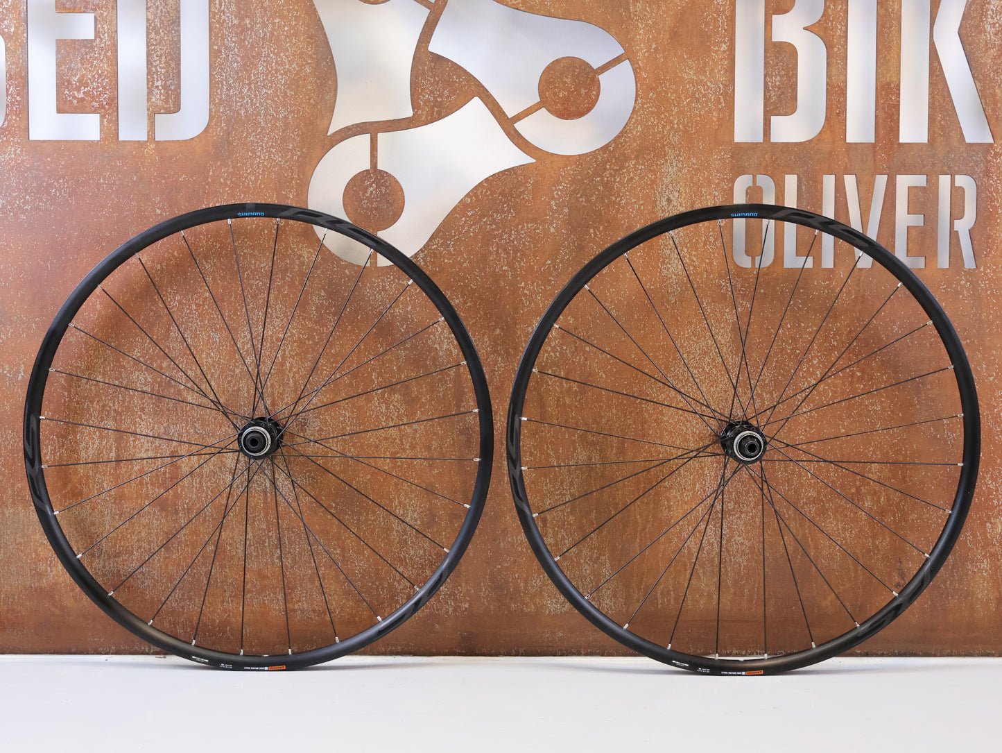 SHIMANO WH-RS171 CL 28 ZOLL LAUFRADSATZ CENTERLOCK / ROAD GRAVEL