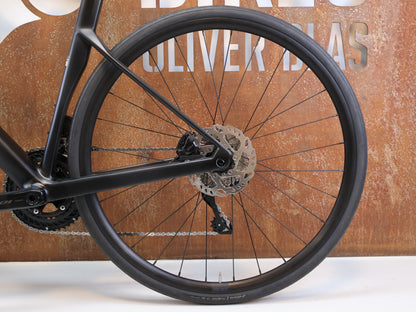 BMC ROADMACHINE TWO / GRÖSSE 56 / SHIMANO 105 DI2 / CARBON BLACK