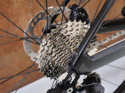 BMC ROADMACHINE TWO / GRÖSSE 56 / SHIMANO 105 DI2 / CARBON BLACK