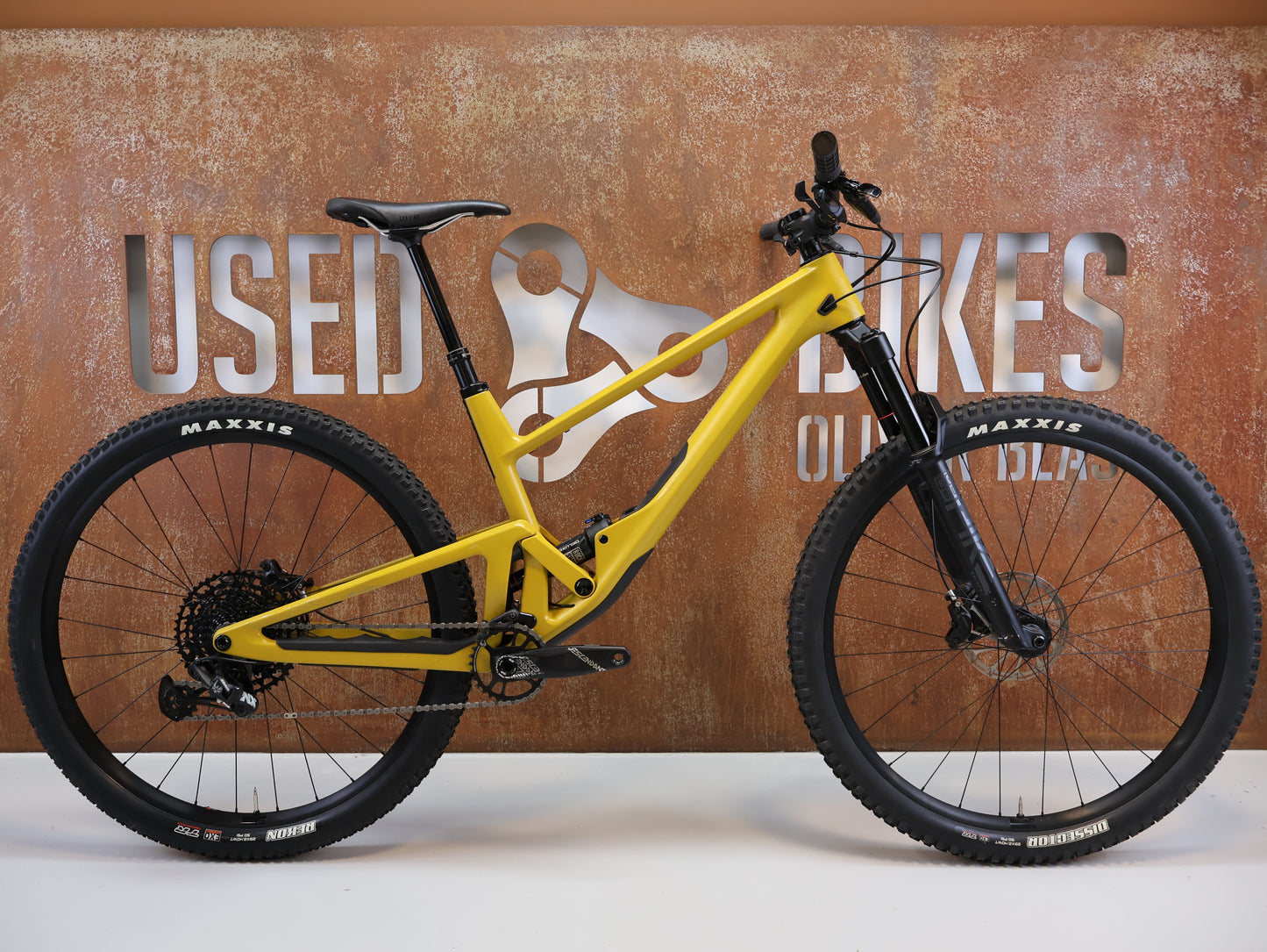 SCOR 2030 NX / GRÖSSE M/L / FULL CARBON / ROCKSHOX PIKE / NOT YELLOW
