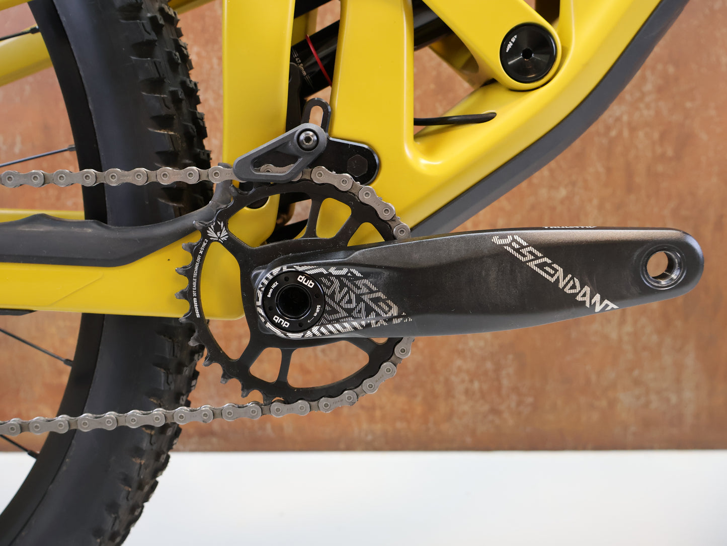 SCOR 2030 NX / GRÖSSE M/L / FULL CARBON / ROCKSHOX PIKE / NOT YELLOW