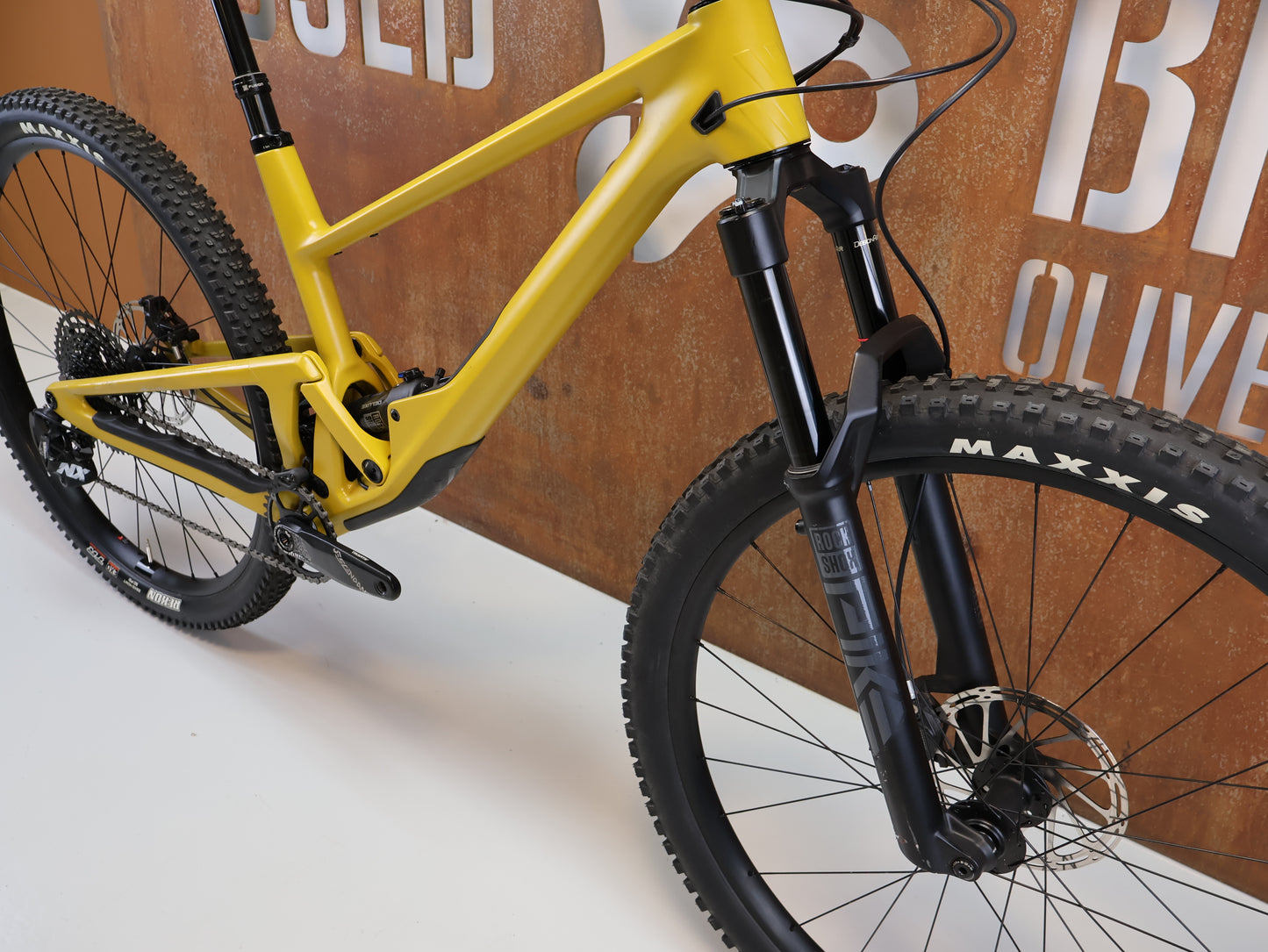SCOR 2030 NX / GRÖSSE M/L / FULL CARBON / ROCKSHOX PIKE / NOT YELLOW
