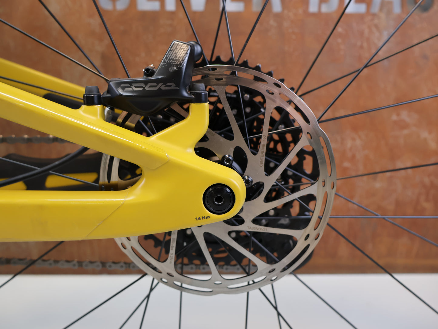 SCOR 2030 NX / GRÖSSE M/L / FULL CARBON / ROCKSHOX PIKE / NOT YELLOW