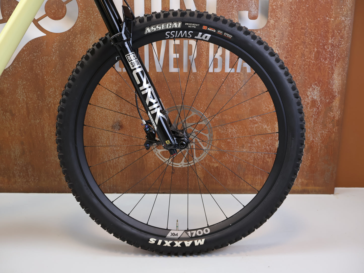 SCOR 4060 ST GX / GRÖSSE M / FULL CARBON / ROCKSHOX ULTIMATE / LEMON FROST
