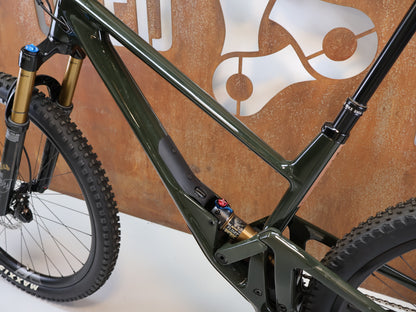 SCOR 2030 X01 / GRÖSSE M/L / FULL CARBON / FOX FACTORY / DT SWISS XMC 1501