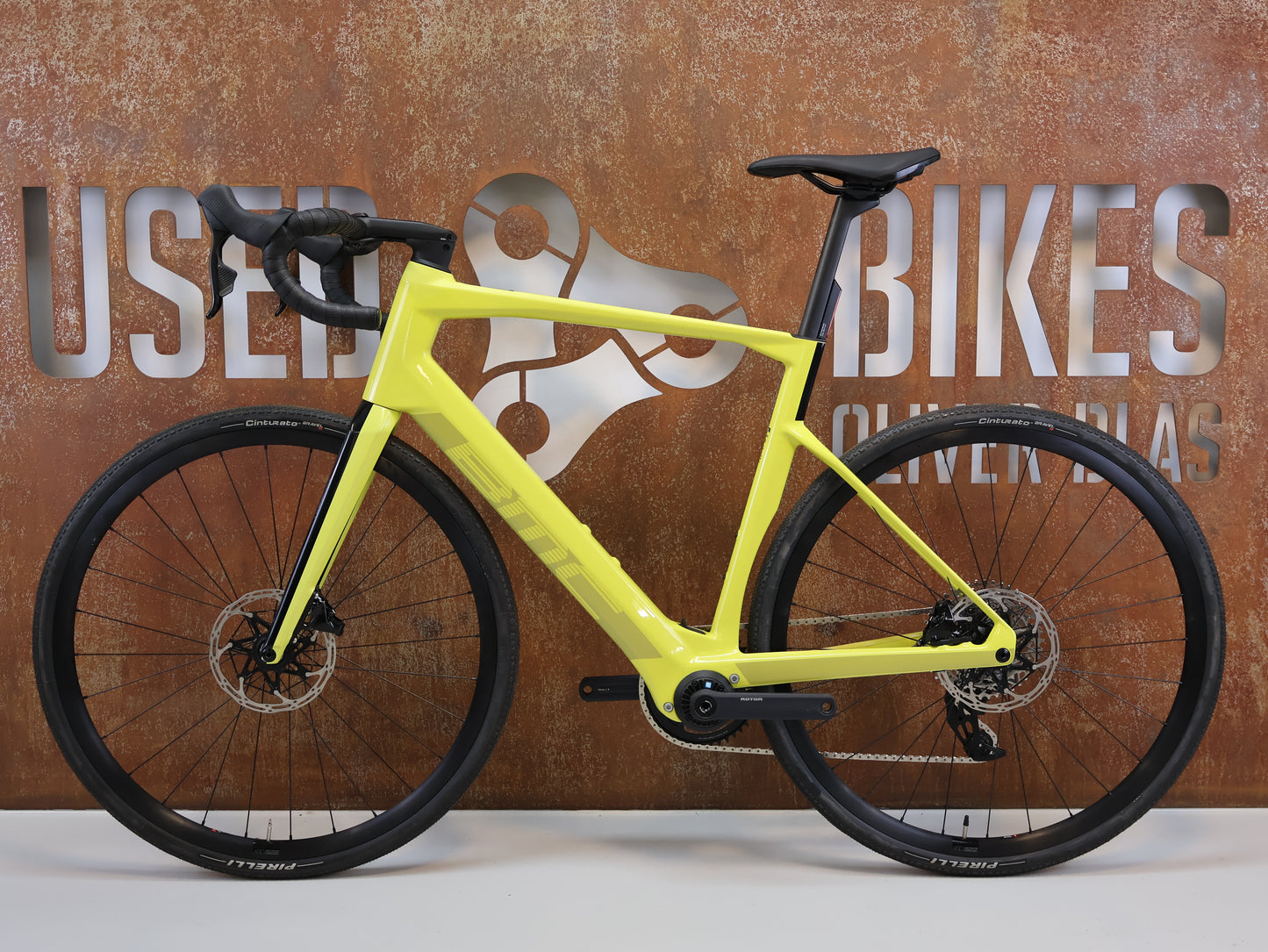BMC ROADMACHINE 01 AMP X TWO / GRÖSSE 58 CM / TQ-HPR50 / SRAM RIVAL AXS