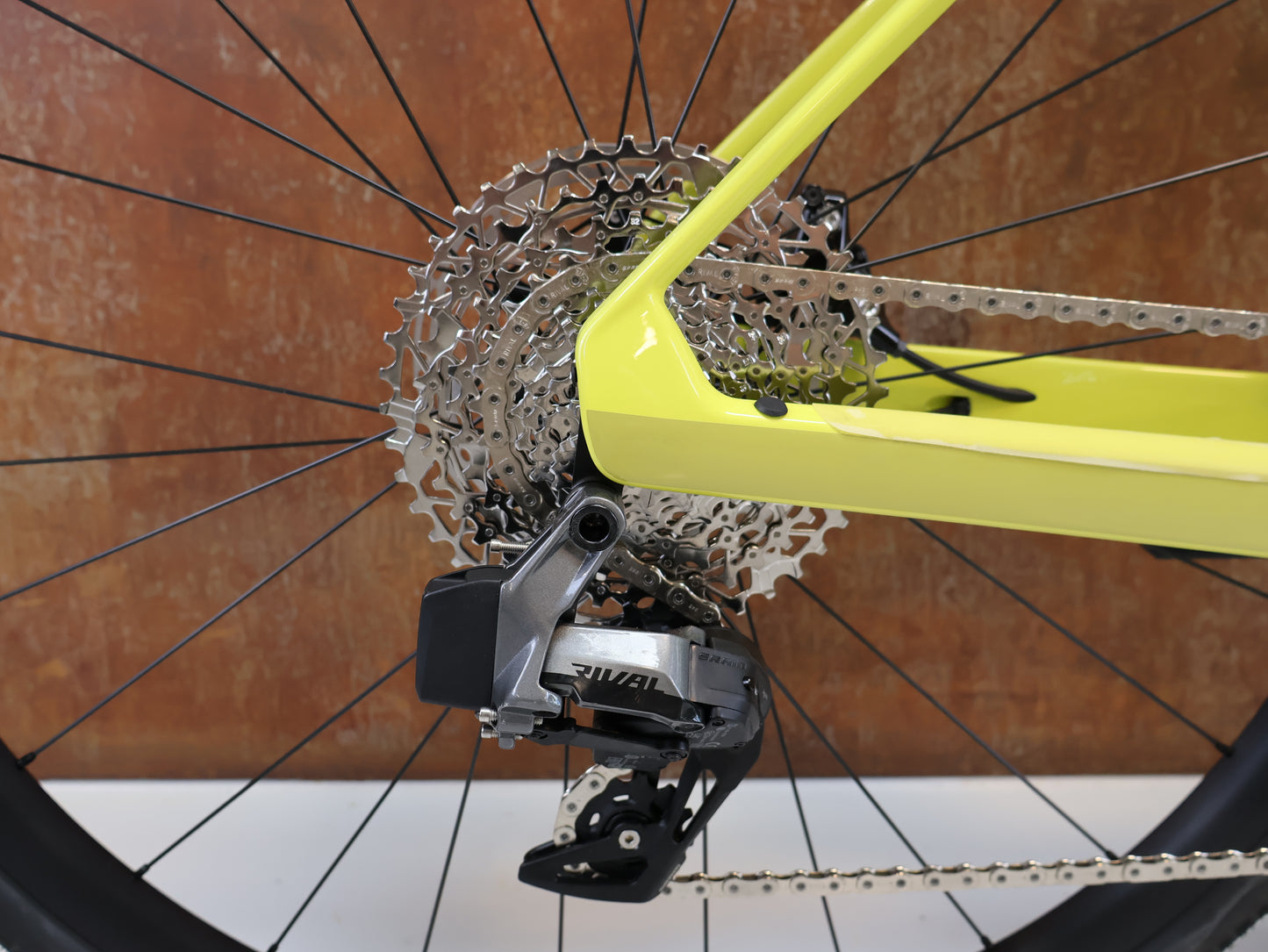 BMC ROADMACHINE 01 AMP X TWO / GRÖSSE 58 CM / TQ-HPR50 / SRAM RIVAL AXS