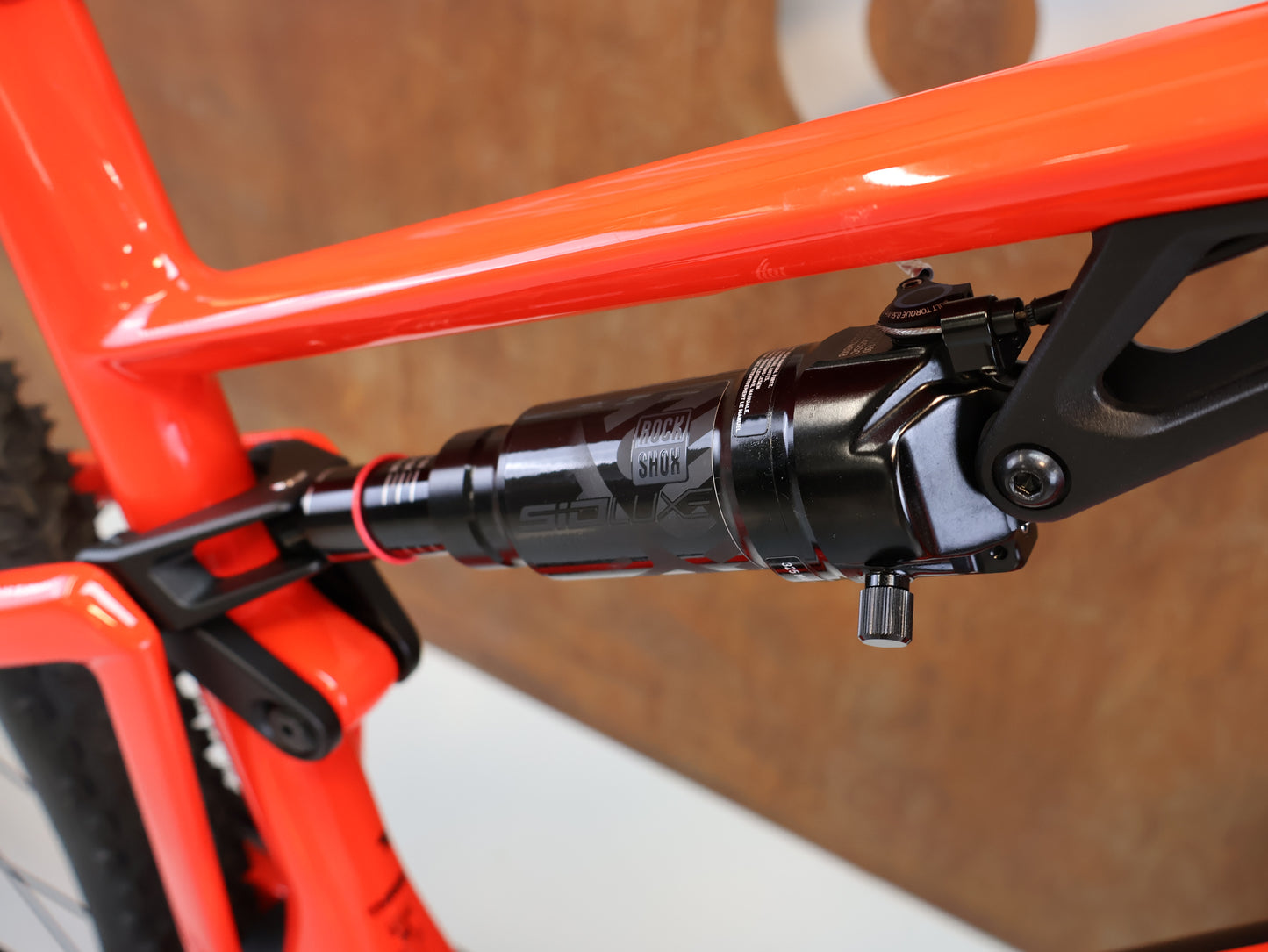 BMC FOURSTROKE 01 THREE / GRÖSSE M / FULL CARBON / ROCKSHOX SID / NEON RED