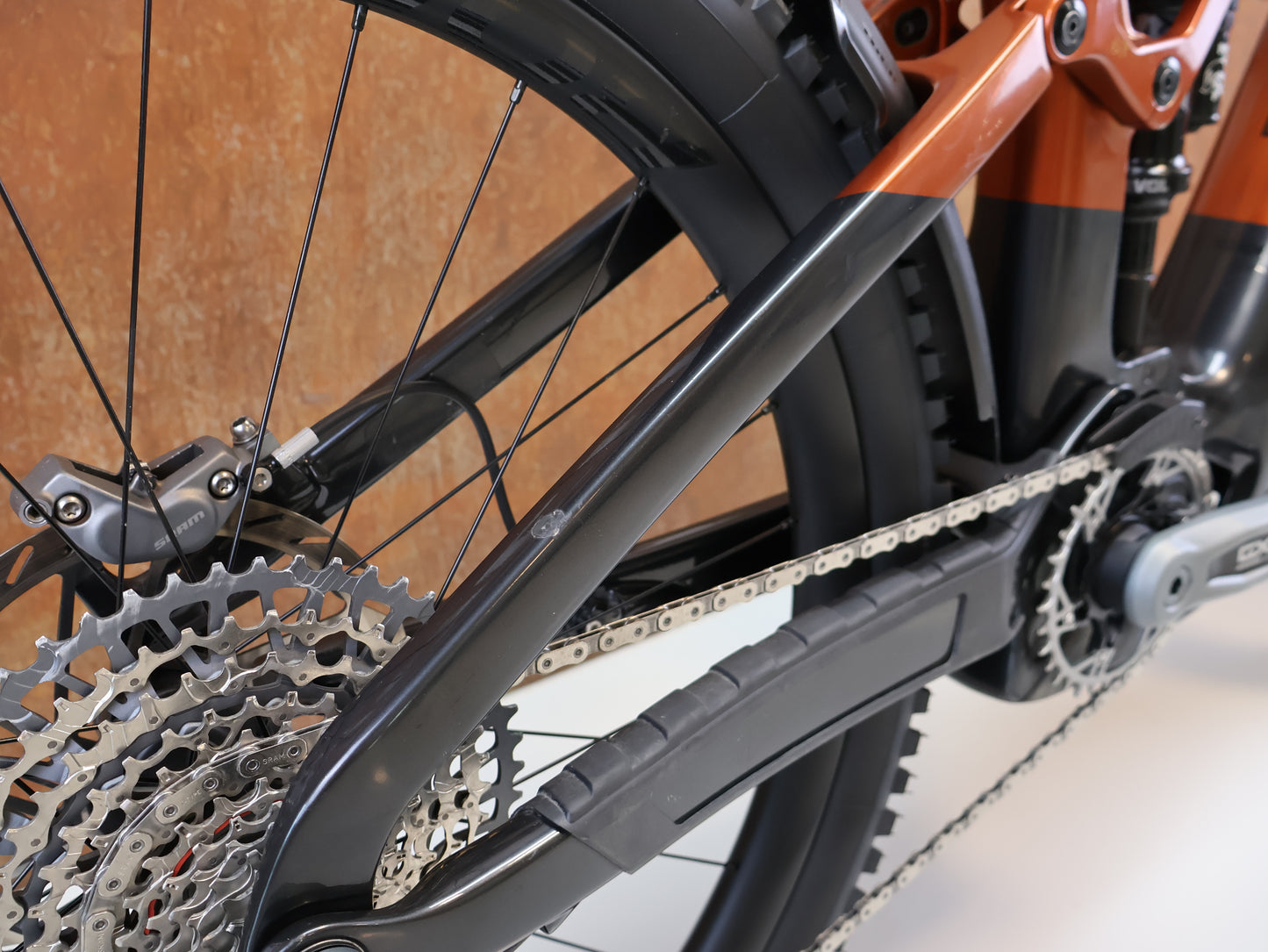 TREK RAIL+ 9.8 GX AXS T-TYPE GEN 5 / GRÖSSE L / 800 WH / PENNYFLAKE