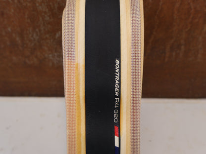 BONTRAGER R4 320 HANDMADE RENNRADREIFEN 700X25C / 230G / B-WARE