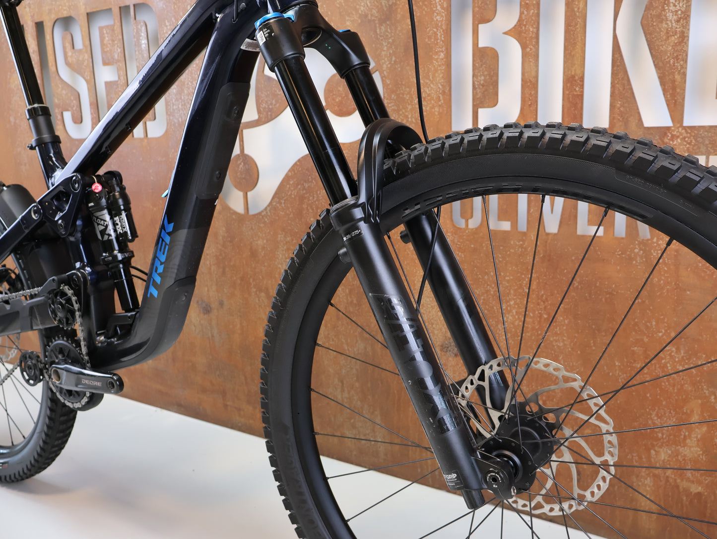 TREK SLASH 8 GEN 6 / GRÖSSE M / ALPHA ALUMINIUM / SHIMANO XT / MULLET
