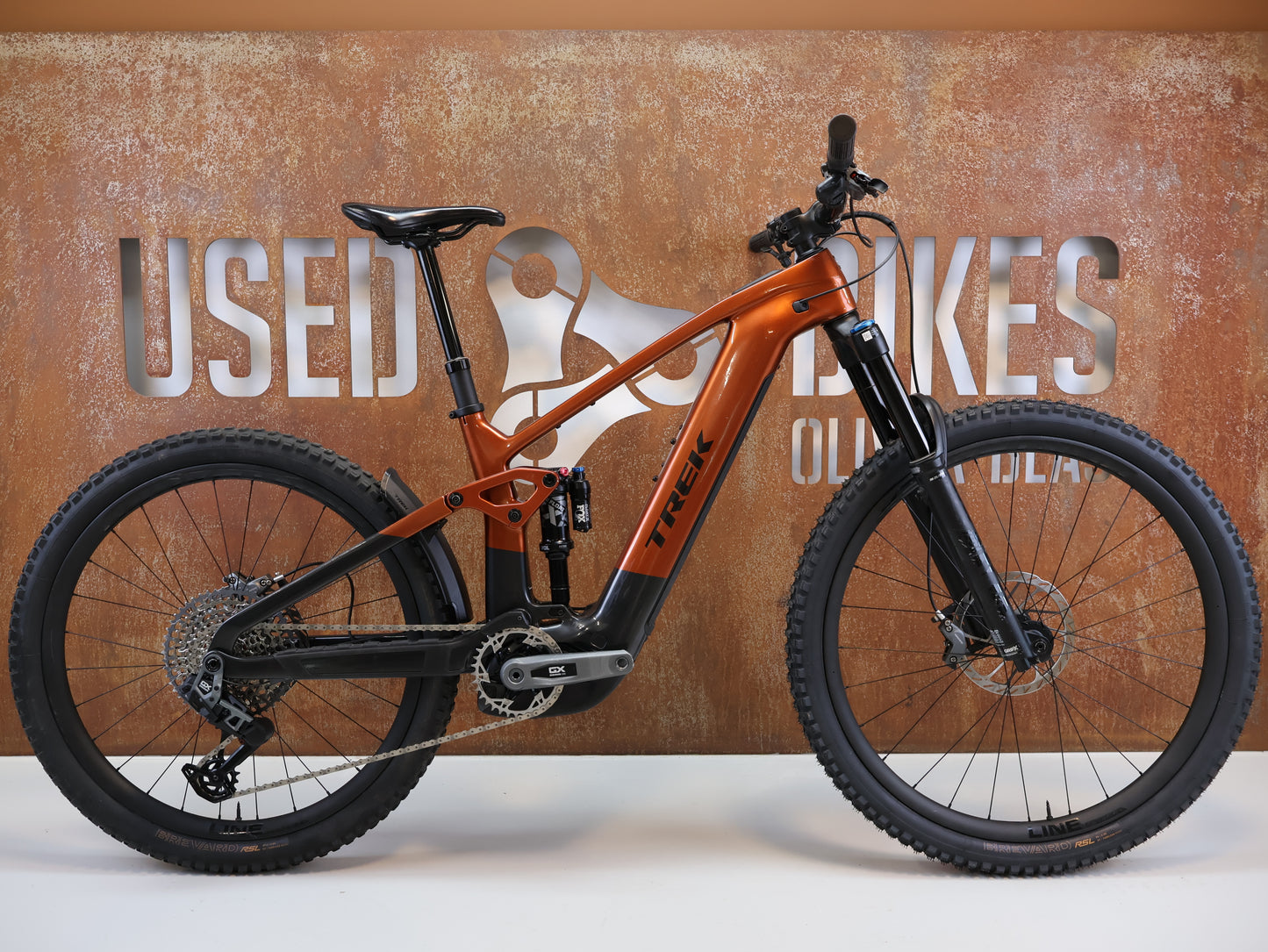TREK RAIL+ 9.8 GX AXS T-TYPE GEN 5 / GRÖSSE M / 800 WH / PENNYFLAKE