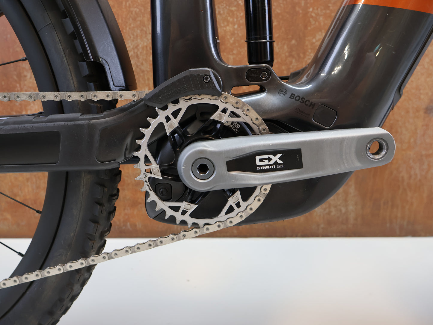 TREK RAIL+ 9.8 GX AXS T-TYPE GEN 5 / GRÖSSE M / 800 WH / PENNYFLAKE