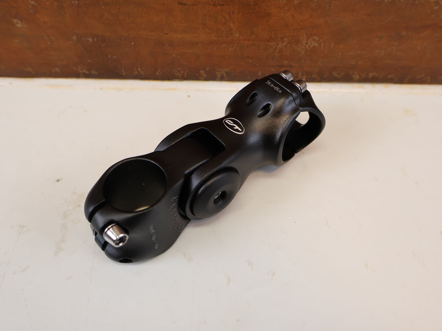 CONTEC TARANTULA VORBAU VERSTELLBAR 90MM 25 4MM SCHWARZ