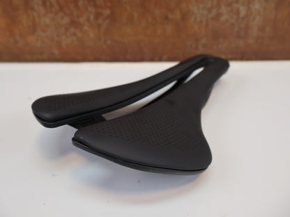 BONTRAGER AEOLUS PRO SATTEL / 155 MM / CARBON-STREBEN / AERO-PERFORMANCE