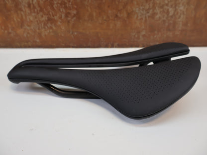 BONTRAGER AEOLUS PRO SATTEL / 155 MM / CARBON-STREBEN / AERO-PERFORMANCE