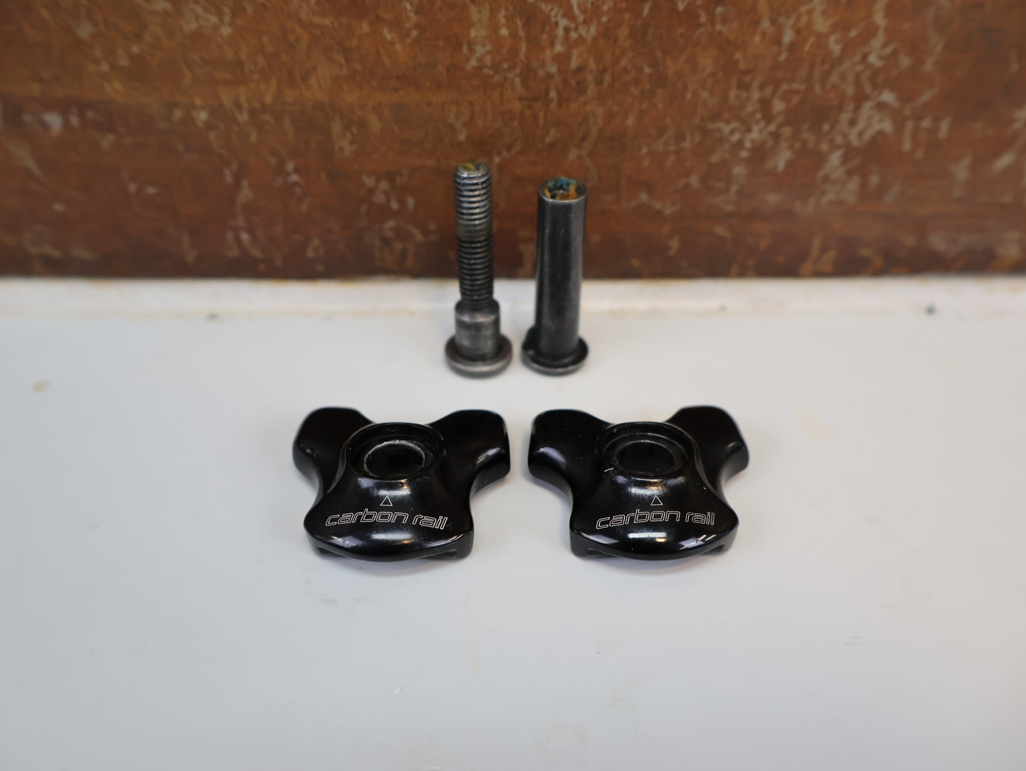 SPECIALIZED SINGLE BOLT CLAMP EARS / CARBON RAILS / BLACK