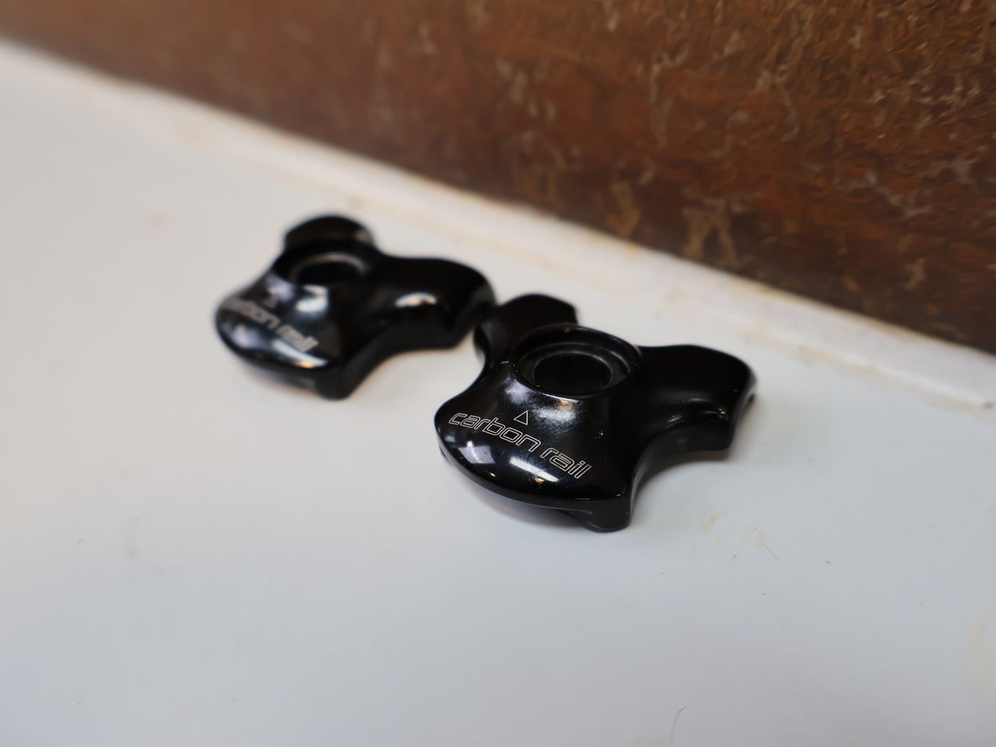 SPECIALIZED SINGLE BOLT CLAMP EARS / CARBON RAILS / BLACK
