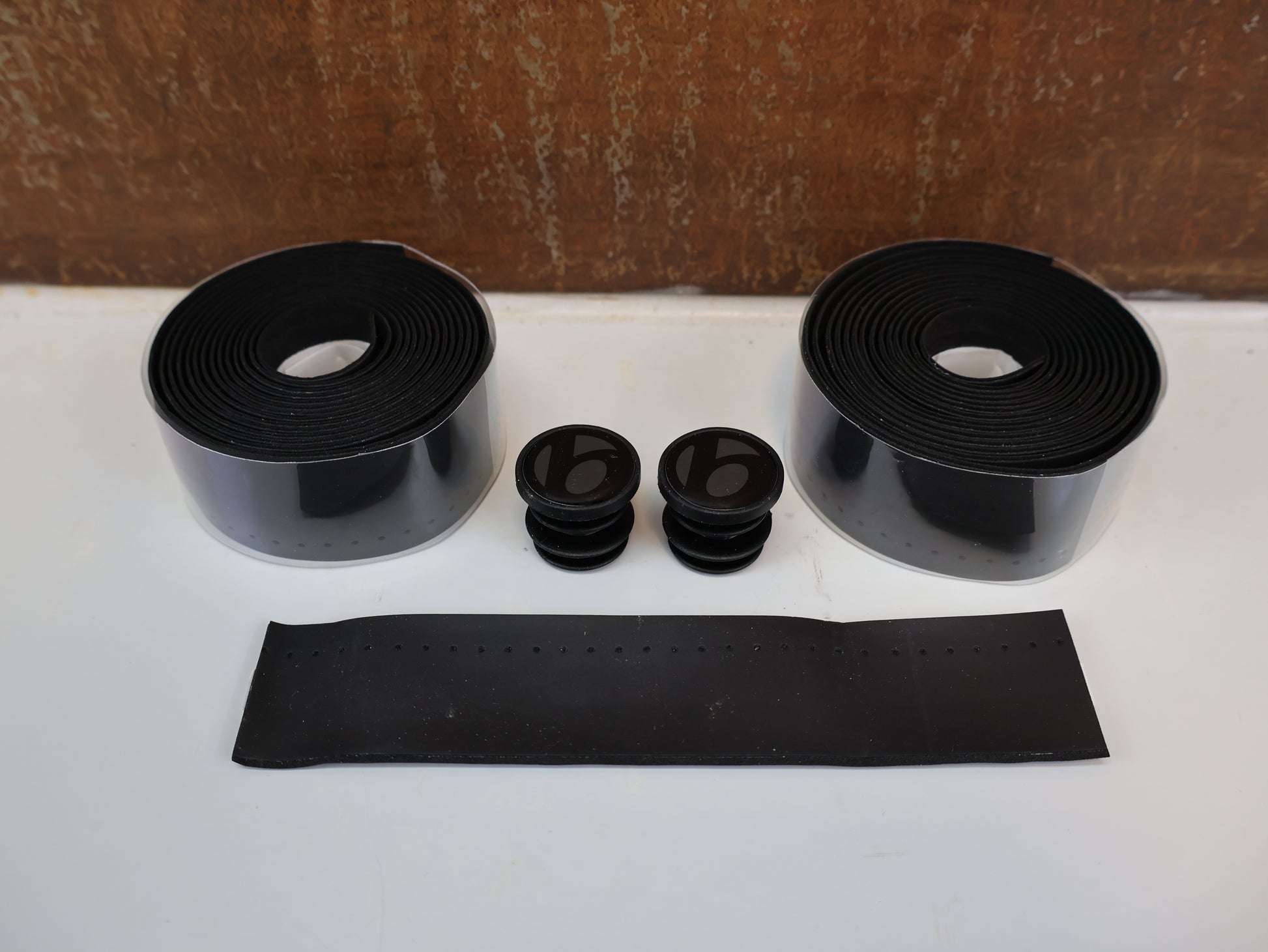 bontrager lenkerband BONTRAGER PERF LINE LENKERBAND / BLACK / 1,5 MM / RUTSCHFEST / 5279593 – USEDBIKES-OB.DE