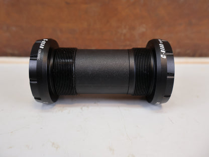 C-BEAR BSA DUB ALL CONDITIONS CERAMIC BOTTOM BRACKET INCL. SLEEVE GEN1