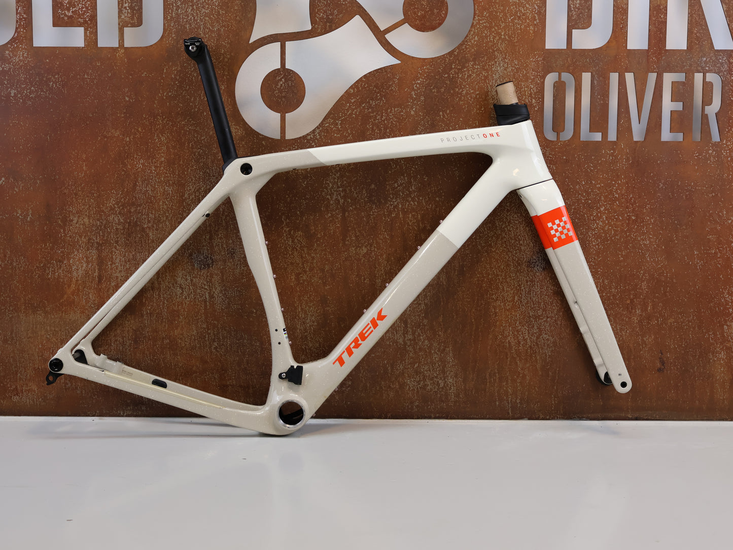 TREK CHECKMATE SLR RAHMENSET / GRÖSSE M / 800 SERIES OCLV CARBON / ERA WHITE