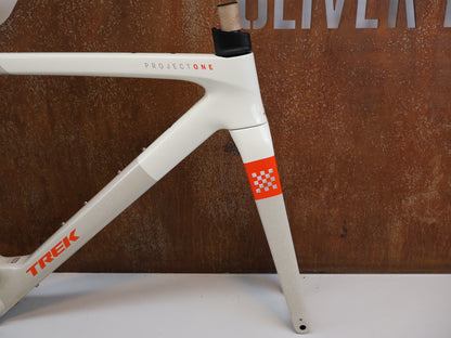 TREK CHECKMATE SLR RAHMENSET / GRÖSSE M / 800 SERIES OCLV CARBON / ERA WHITE