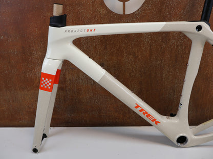 TREK CHECKMATE SLR RAHMENSET / GRÖSSE M / 800 SERIES OCLV CARBON / ERA WHITE