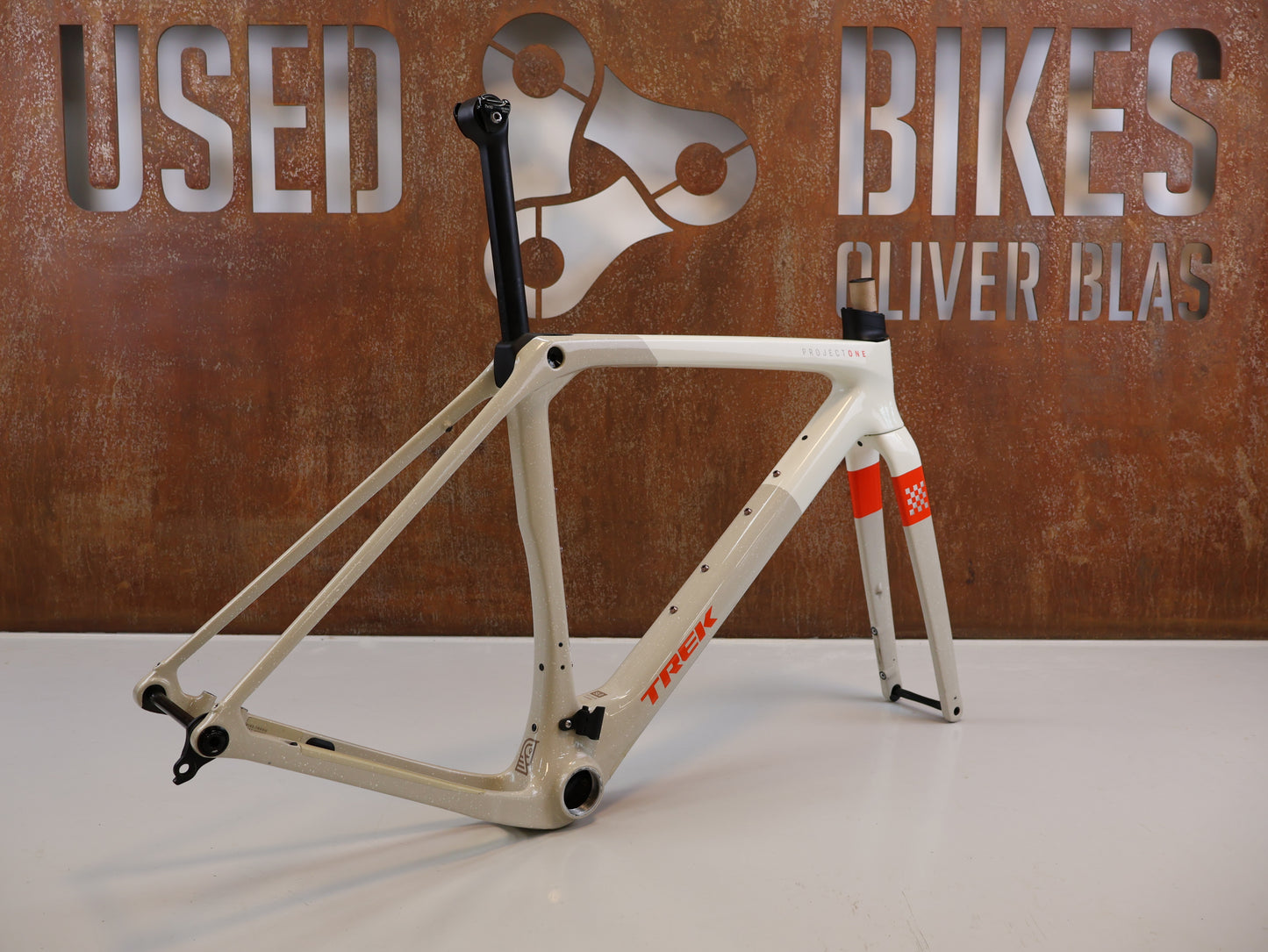 TREK CHECKMATE SLR RAHMENSET / GRÖSSE M / 800 SERIES OCLV CARBON / ERA WHITE