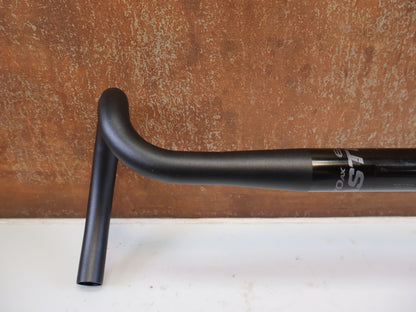 EASTON EA70 AX GRAVEL LENKER / 420 MM / 16° FLARE / 31.8 MM / DI2 / SCHWARZ