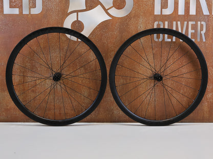 BONTRAGER AEOLUS PRO 37 TLR DISC / CARBON LAUFRADSATZ / SHIMANO HG / 1505G