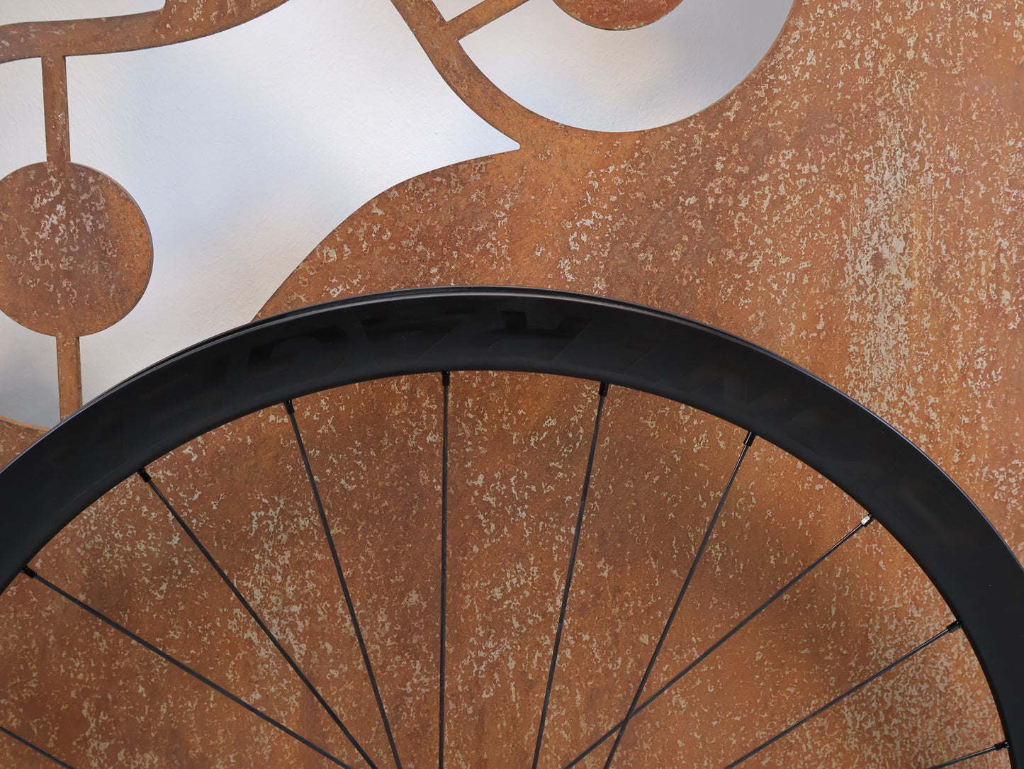 BONTRAGER AEOLUS PRO 37 TLR DISC / CARBON LAUFRADSATZ / SHIMANO HG / 1505G