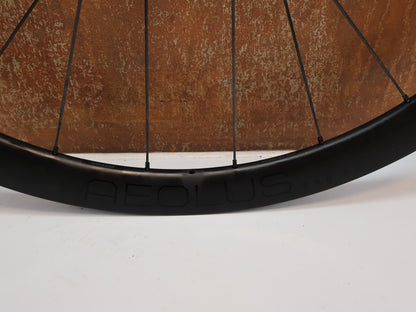 BONTRAGER AEOLUS PRO 37 TLR DISC / CARBON LAUFRADSATZ / SHIMANO HG / 1505G