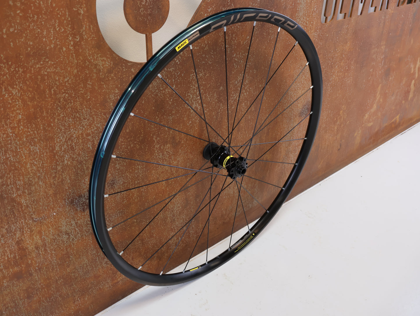 MAVIC ALLROAD DISC VORDERRAD 28 ZOLL CENTERLOCK / 12X100MM & QR