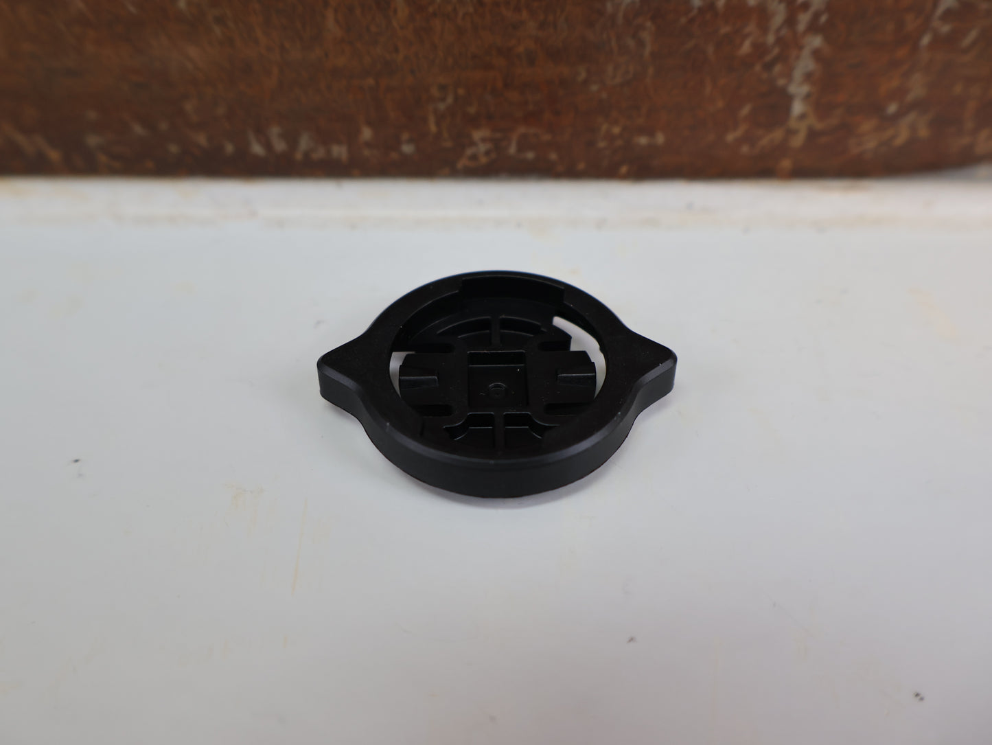 WAHOO ELEMNT PUCK ADAPTER / GARMIN-ZU-WAHOO CONVERTER / SCHWARZ / WFCC1M2